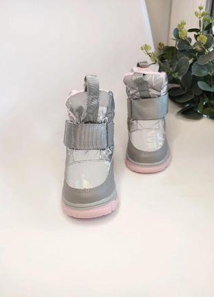 Классные светоотражающие зимние ботинки для девочек2 фото