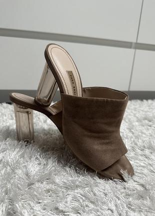 Шлепанцы zara