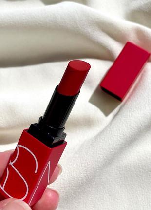 Матова помада nars powermatte longlasting lipstick1 фото