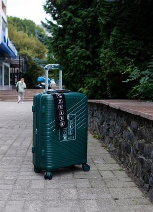 Валіза пластикова nuri поліпропилен 100% 2056 середня м зелена