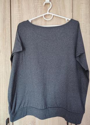 Серая спортивная футболка для занятий спортом размер