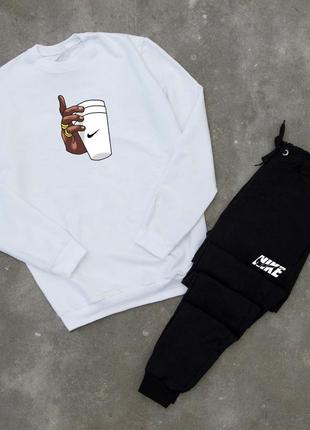 Удобный спортивный костюм nike