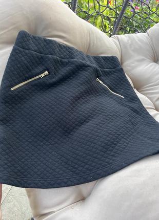 Плотная стеганная юбка мини