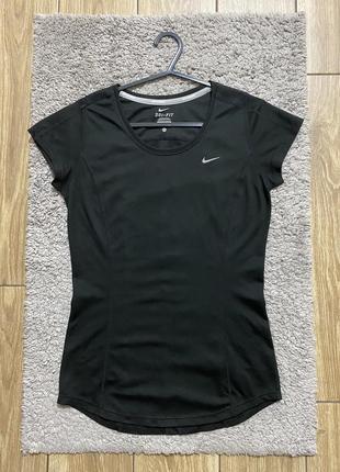 Женская брендовая спортивная футболка nike dri-fit