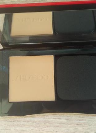 Kомпактная тональная пудра shiseido 2401 фото