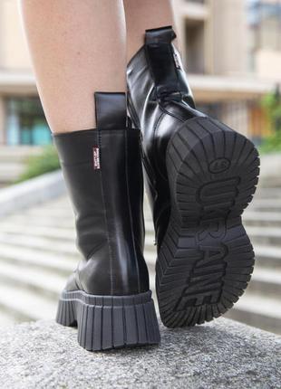 Кожаные ботинки женские демисезонные на платформе5 фото