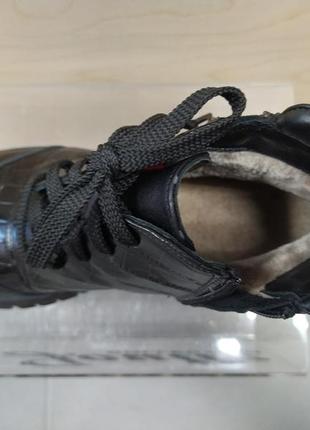 Зимові жіночі черевички, чоботи, ботальйони з натуральної шкіри чорного кольору.9 фото