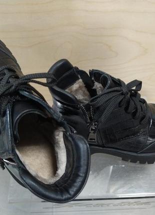Зимові жіночі черевички, чоботи, ботальйони з натуральної шкіри чорного кольору.6 фото