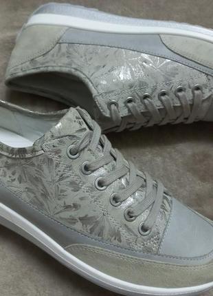 Туфли кроссовки фирменные кожа жен.39р. ara clarks германии