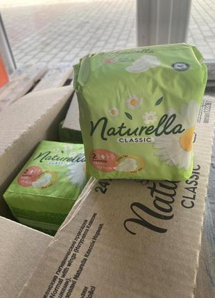 Гігієнічні прокладки naturella classic 10 шт 4 краплі, 10 шт, тм naturella1 фото