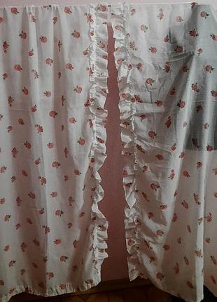Милі шторки з рюшами