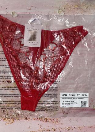 Красные трусики бразилиана в сердечках в красную сетку кружево от savage fenty by rihanna в подарок на особый случай very sexy6 фото