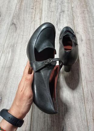 Жіночі  італійські шкіряні туфлі 40 розмір в стилі мері джейн3 фото