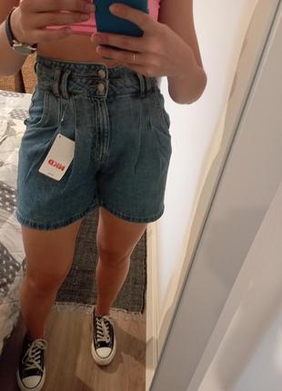 Шорты базовые бермуды джинсовые.