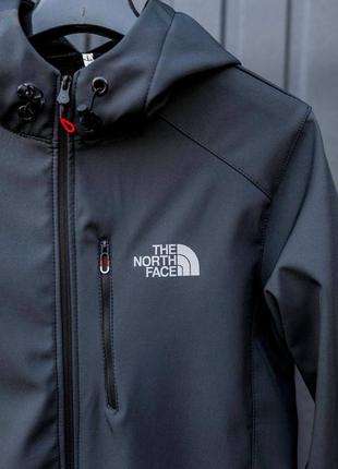 Осеняя серая куртка soft shel куртка the north face с капюшоном сіра осіння куртка на флісі the north face4 фото