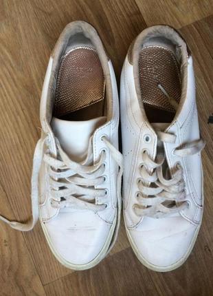 Кроссовки женские белые bershka размер 38