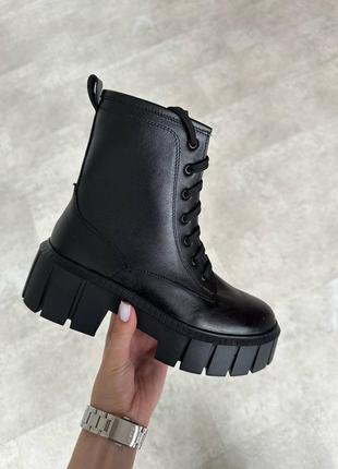Жіночі ботинки на шнурівці зимові демисезон чорні , від українського виробника2 фото