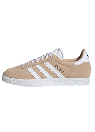 Женские сникерсы adidas gazelle beige core white.