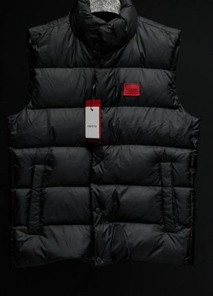 Мужская жилетка на осень hugo boss черная s