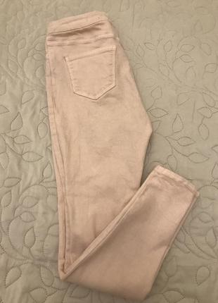 Джинсы рваные на высокой посадке стрейчовые