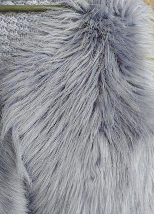 Меховый жилет с вязаной спинкой m&s пепельно-голубого цвета 7-11 лет4 фото