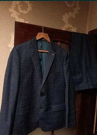 Продам костюм розміру l