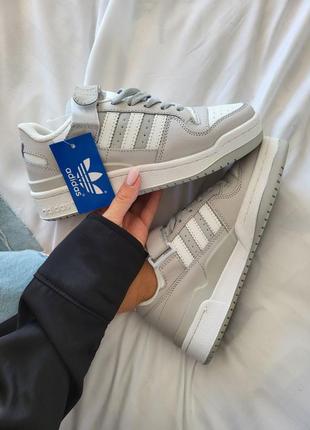 Жіночій спортивний костюм оригінал р 40 adidas