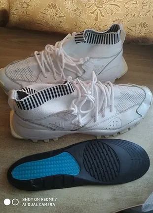 Кроссовки adidas