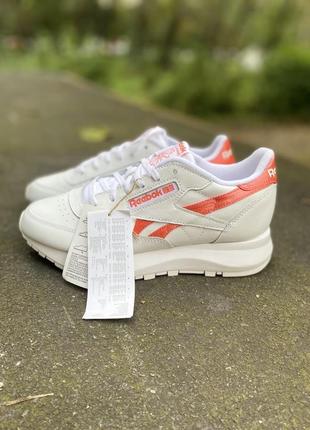 Кроссовки кожаные reebok classic leather gw37952 фото