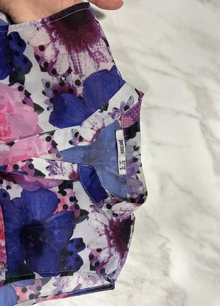 Блуза з квітками на ґудзиках3 фото