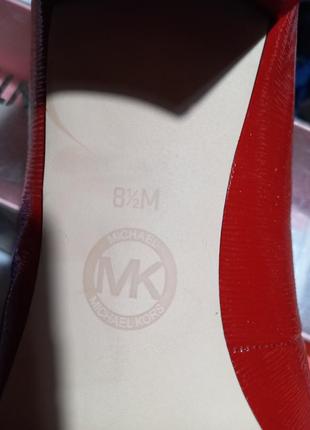 Новые кожаные туфли размер 39 известного бренда  michael kors4 фото
