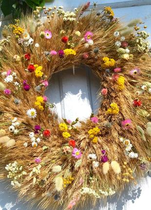 Большой интерьерный венок из лозы пшеницы и сухих цветов2 фото