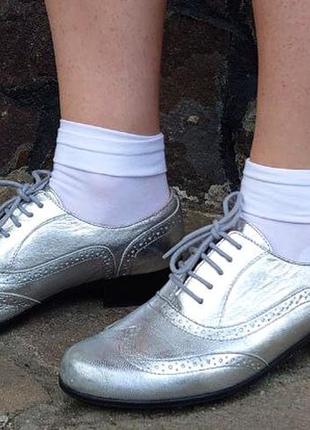 Срібні шкіряні туфлі, броги від clarks3 фото
