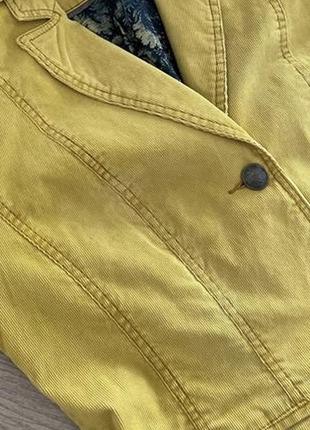 Классический пиджак лимонного цвета6 фото