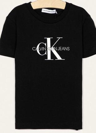 Женская футболка calvin klein jeans black core monogram