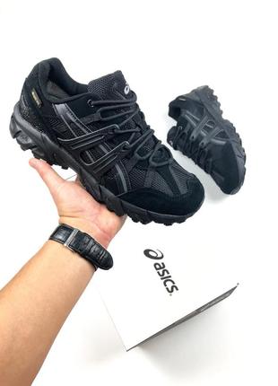 Кроссовки asics