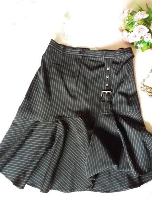 Оригинальная эластичная черная юбка в полоску,44-48разм..