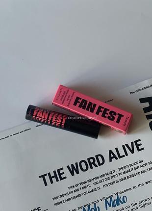 Benefit fan fest fanning & volumizing mascara чорна стійка туш для вій з ефектом об'єму