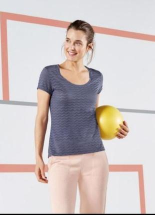 Немецкая футболка,crivit