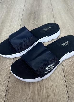 Шльопанці сланці skechers