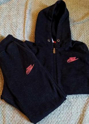 Темно синий костюм от nike
