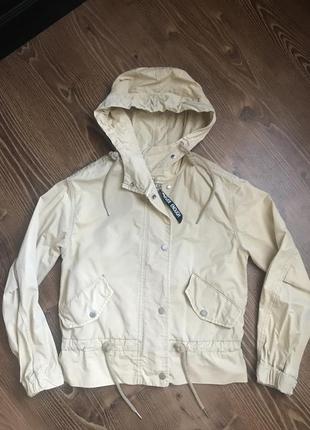 Ветровка bershka