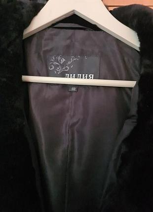 Шуба мутонова нова