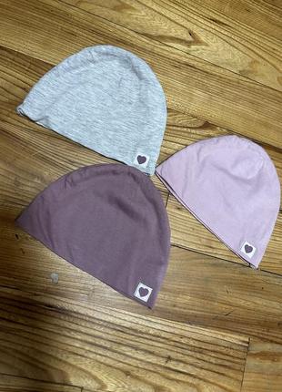 Набор шапок на 9-12м