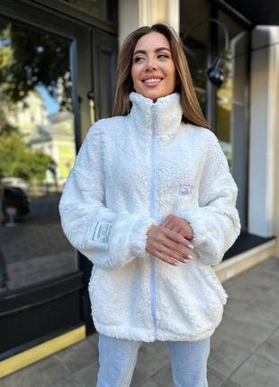 Женская стильная осенняя куртка оверсайз мех барашек oversized тренд сезона бомбер женский свитер олимпийка6 фото