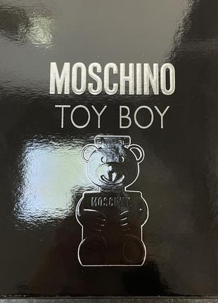 В наличии подарочный набор toy boy от moschino2 фото