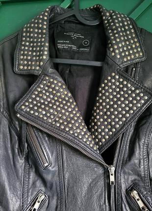 Чорная кожаная винтажная байкерская куртка курточка2 фото