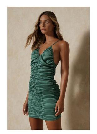 Новое вечернее изумрудное атласное мини платье 👗9 фото