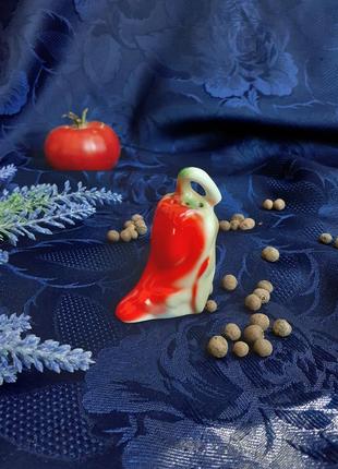 Острый перчик🌶 солонка спецовочница полонное фарфор винтаж ссср советский перец статуэтка для сыпучих приправ соли перца3 фото