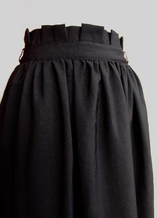 Чорна спідничка в класичному стилі,від бренду h&m3 фото